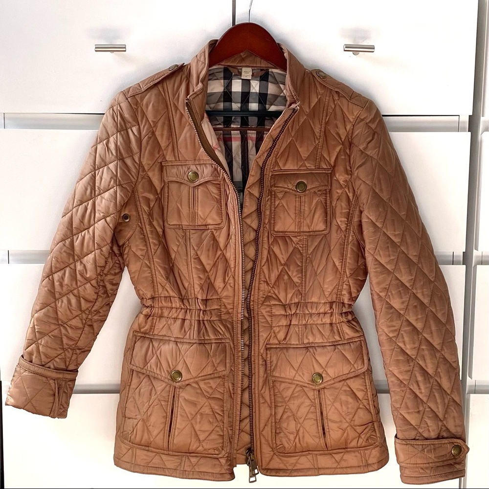 Burberry Lightweight Puffer M EUC